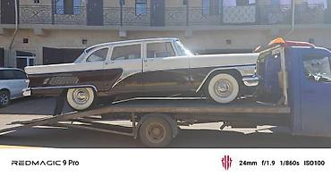Ретро-автомобиль — американский универсал конца 1950‑х годов