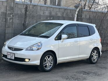 авто жугули: Honda Fit: 2005 г., 1.5 л, Вариатор, Бензин, Хетчбек