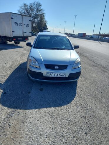 bmw 3 %D1%81%D0%B5%D1%80%D0%B8%D1%8F 318 4mt: Kia Rio: 1.4 l | 2006 il Hetçbek