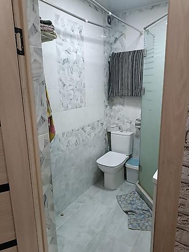 Продажа коттеджей и домов: Продаю дом в районе киркомстром. По номеру телефона доступен только — 20