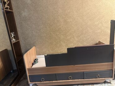 iş dəftəri: Oğlan və qız üçün, İşlənmiş, Çarpayı, Bazalı, Matras ilə, Siyirməli