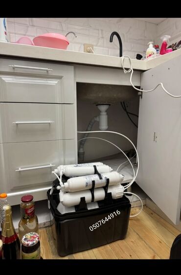 Termopotlar: Mətbəx lavabonun altında quraşdırılmaq üçün nəzərdə tutulmuş su filter