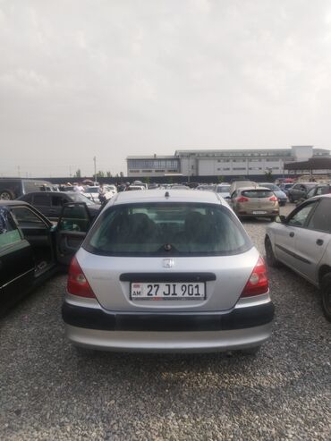 продаю одиссей: Honda Civic: 2002 г., 1.5 л, Автомат, Бензин, Хэтчбэк