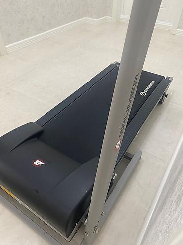 Qaçış trenajorları: Alman markası olan Brümer qaçış aparatı satılır. 100 kiloqramdan artıq — 2