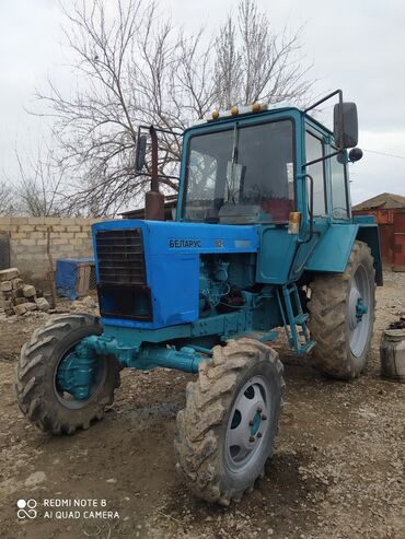 Traktorlar: Belarus traktor 82 satılır hec bir problemi yoxdu peredokun içi