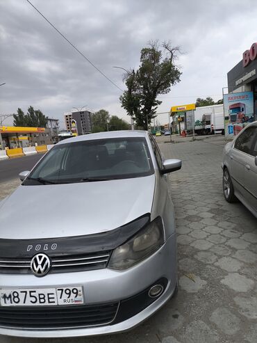 Транспорт: Volkswagen Polo: 2012 г., 1.6 л, Механика, Бензин, Седан