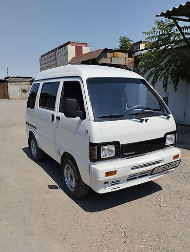 до 350000: Белый минивэн Daihatsu Hijet4вд передний мост отключается 1989 года — 2