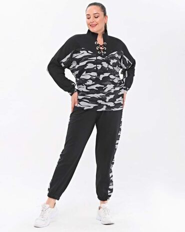 Trenerke: Crna i teget
2xl - 4xl
4200 — 7