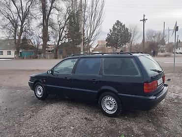 Volkswagen: Volkswagen Passat Variant: 1994 г., 1.8 л, Механика, Бензин, Универсал — 2