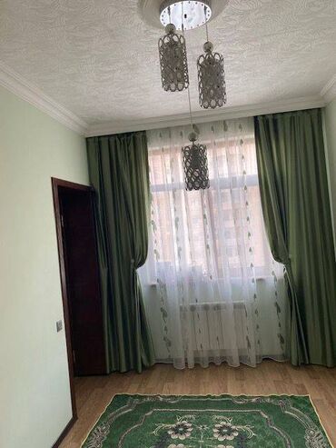 Uzunmüddətli kirayə mənzillər: Mənzil kirayə verilir. 3 otaq, 19.8 mərtəbə, 90 kv, tam əşyalı — 3