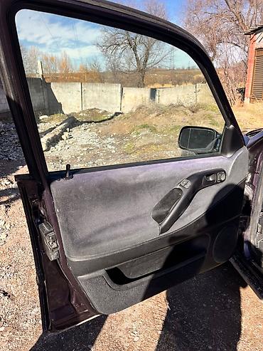 Volkswagen: Volkswagen Passat: 1995 г., 1.8 л, Механика, Бензин, Седан at lalafo.kg — 9 Volkswagen: Volkswagen Passat: 1995 г., 1.8 л, Механика, Бензин, Седан — 9