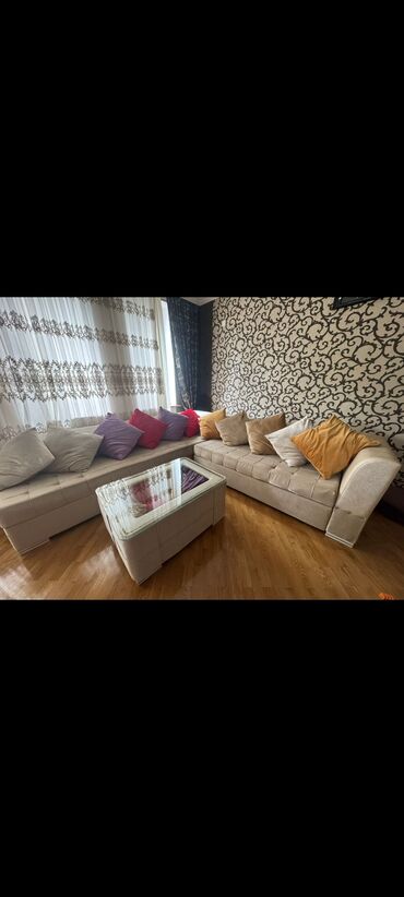 xacmaz divan: Divan, İşlənmiş, Çatdırılma yoxdur