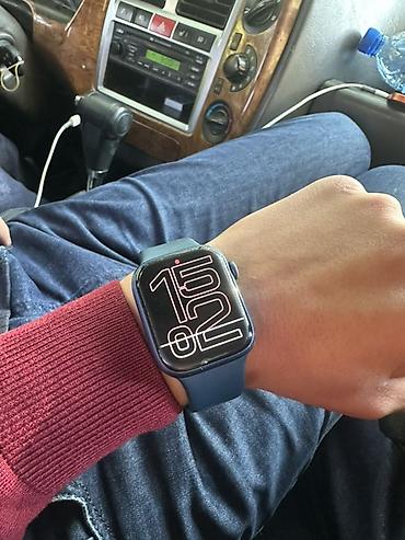 ipone air: Apple Watch Series 7 (GPS) - Размер корпуса: 45 мм (квадратный экран — 2