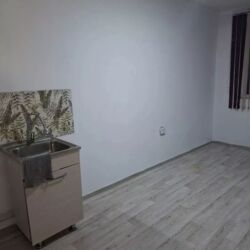 аренда квартир на долгий срок джал: 1 комната, Агентство недвижимости, Без подселения, Без мебели
