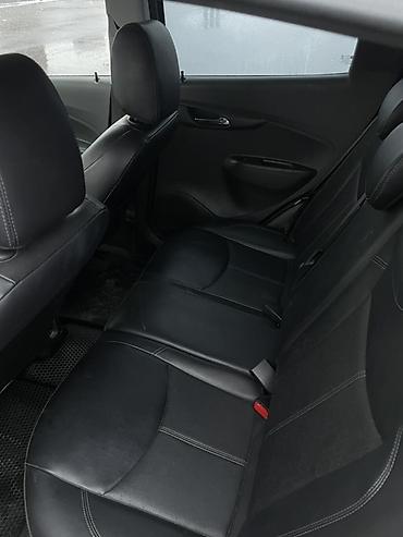 Chevrolet: Chevrolet Spark: 2016 г., 1 л, Вариатор, Бензин, Хэтчбэк — 10