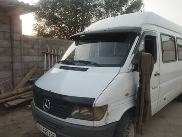 купить аварийный мотоцикл: Автобус, Mercedes-Benz