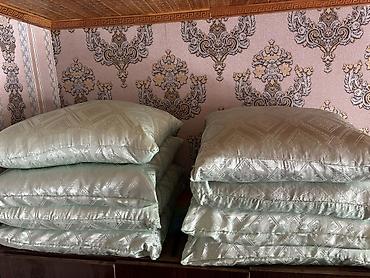 Balışlar, yastıqlar: Dekorativ Yeni Sadə Lələk, tük Yastıq, Ödənişli çatdırılma, Ünvandan götürmə — 1