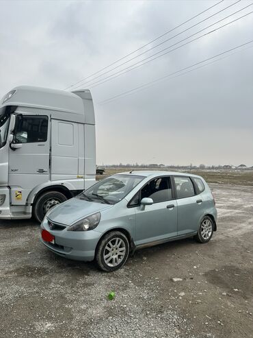 Honda: Honda Jazz: 2004 г., 1.3 л, Бензин — 1