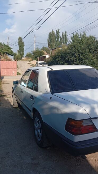 вмв 3: Mercedes-Benz W124: 1986 г., 2.3 л, Механика, Бензин, Седан