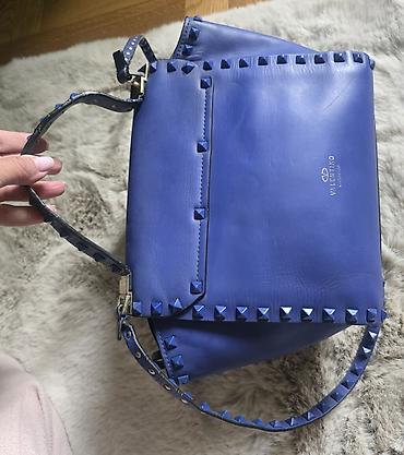 Torbe: Valentino Garavani Rockstud leather handbag. Valentino Garavani kozna — 7