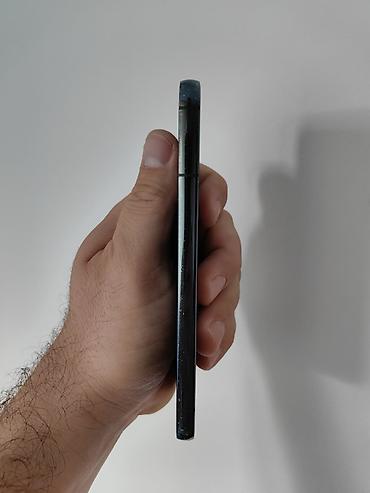 phone: Samsung S22 dual sim sim free, sa 8/128 gb memorije. Telefon ok očuvan — 2