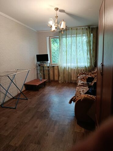 арзан квартира ош базар: 2 комнаты, 43 м², 104 серия, 1 этаж, Косметический ремонт