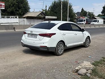 Транспорт: Hyundai Solaris: 2018 г., 1.6 л, Автомат, Газ, Седан — 3