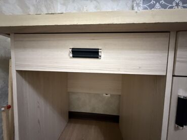 планшет деревянный для рисования: Жазуу үстөл, Колдонулган