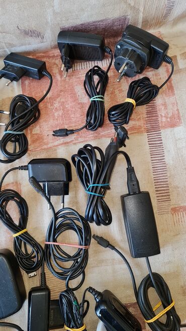 Lenovo: RAZNI MUSKI SATOVIJEFTINO za stare mobilne telefone, retro, cwna po — 12