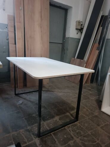 стол метал: Кухонный Стол, цвет - Белый, Новый
