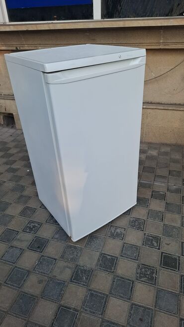 Blenderlər: Kompakt bir qapılı soyuducu - Rəng: ağ - Üstü düz, masaüstü kimi