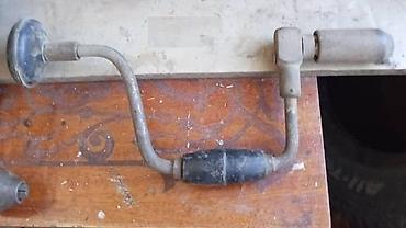 Винты: Продаю разные строительные инструменты и приборы: 	Канифоль — 12