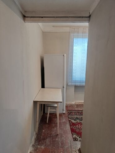 Uzunmüddətli kirayə mənzillər: Orta remont .1 otaq.300 manata aile ve ya telebe qizlara kiraye — 5