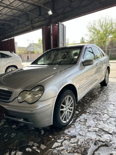 212 мерс: Mercedes-Benz 320: 2000 г., 3.2 л, Автомат, Бензин, Седан