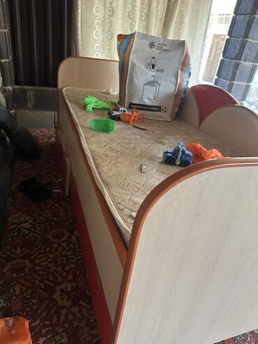 пластиковые тазы: Детская односпальная кровать с матрасом. - Размер ориентировочно