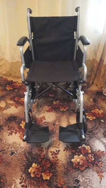 Инвалидные коляски: !!СРОЧНО ПРОДАЕТСЯ!! Инвалидное кресло, состояние идеальное, все