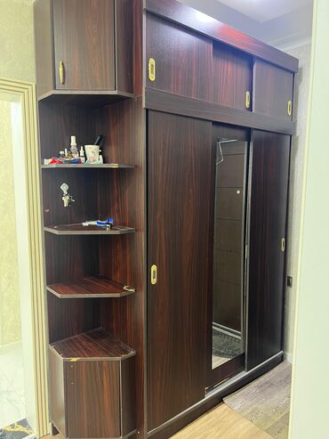 Kupe, 3 qapılı Künc dolab, Qarderob, paltar dolabı