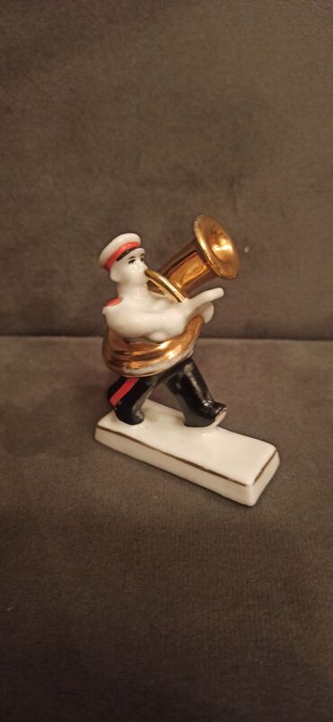 Digər dəstlər və servizlər: Məhsul: Naxışlı metal stəkanlar dəsti + dekorativ metal qab-qacaq — 28