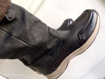 Çəkmələr: Qış çəkmələri - Rəng: qara (altlıq bej rəngli) - Material: yumşaq üst — 5