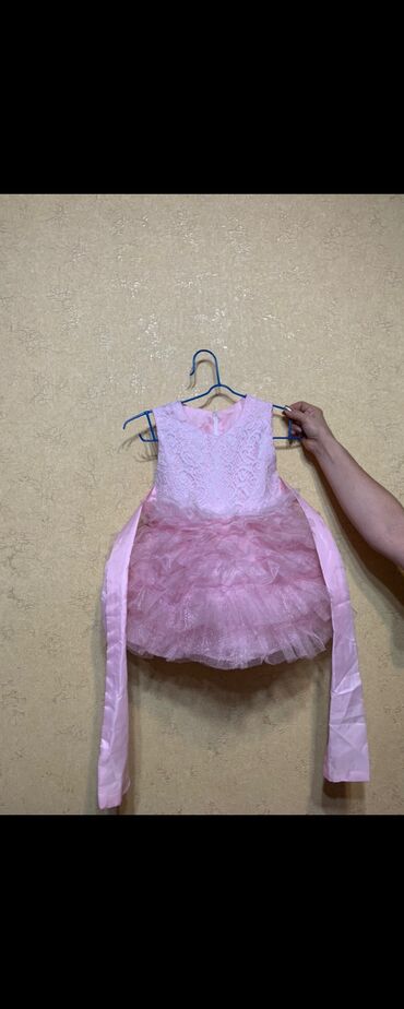 платье на годик: Детское платье, цвет - Розовый, Б/у