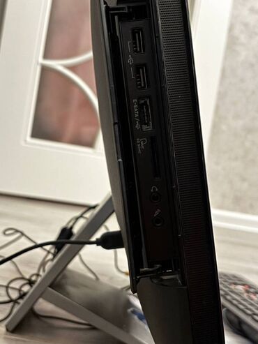 Masaüstü kompüterlər və iş stansiyaları: Продам сенсорный моноблок Asus на core i3. Память 500 гб, видеокарта — 6