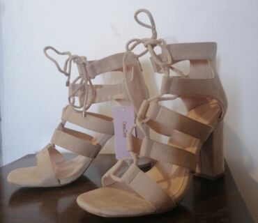 zenske cizme od velura: Sandale, 38