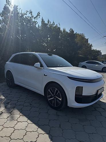 гели эмгранд: Lixiang L6: 2024 г., 1.5 л, Автомат, Электромобиль, Кроссовер — 1