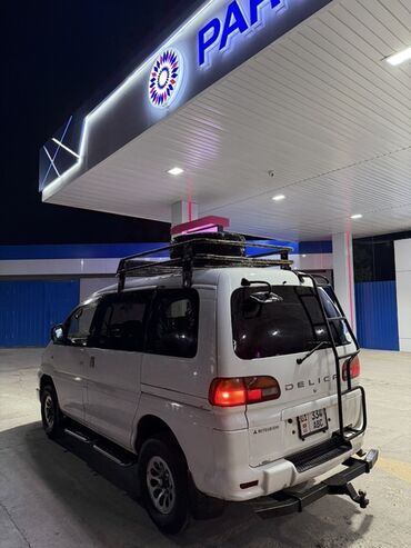 купить зикр в бишкеке: Mitsubishi Space Gear: 2001 г., Вэн/Минивэн