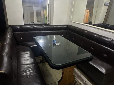 сервировочный барный столик: Барный Стол, цвет - Черный, Б/у