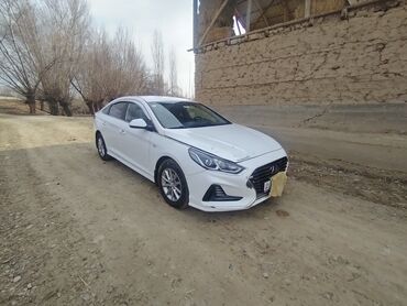 Hyundai: Hyundai Sonata: 2017 г., 2 л, Седан — 2