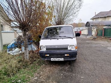 Toyota: Toyota Hiace: 1996 г., 2.4 л, Механика, Дизель, Минивэн