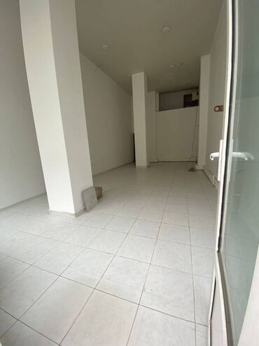 Digər kommersiya daşınmaz əmlakı: Xalqlar dostluqu metrosu yaxinliqi Serhedci Idman Merkezinin arxasi — 9