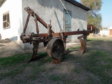 срочно продаю в связи с переездом: Соко плуг Кара Балта рабочий