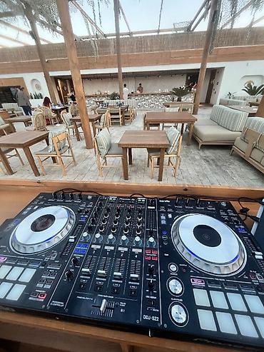 Kontrollerlər: Pioneer DJ DDJ‑SZ2 DJ kontroleri satılır. Əsas xüsusiyyətlər: - 4 — 5